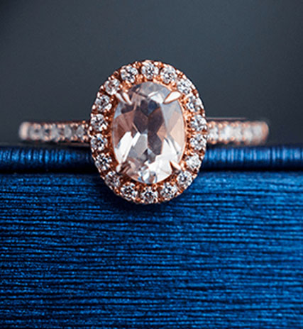 schoenborns-engagement-rings_0016_colored-diamonds